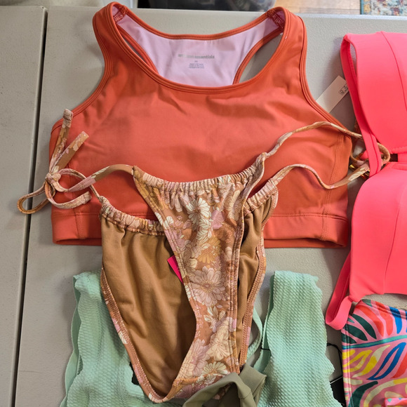 Colorful Swim Bundle Women's S-M 9 Pieces 6 Tops & 3 Bottoms / 8 Are NWT - Picture 2 of 15